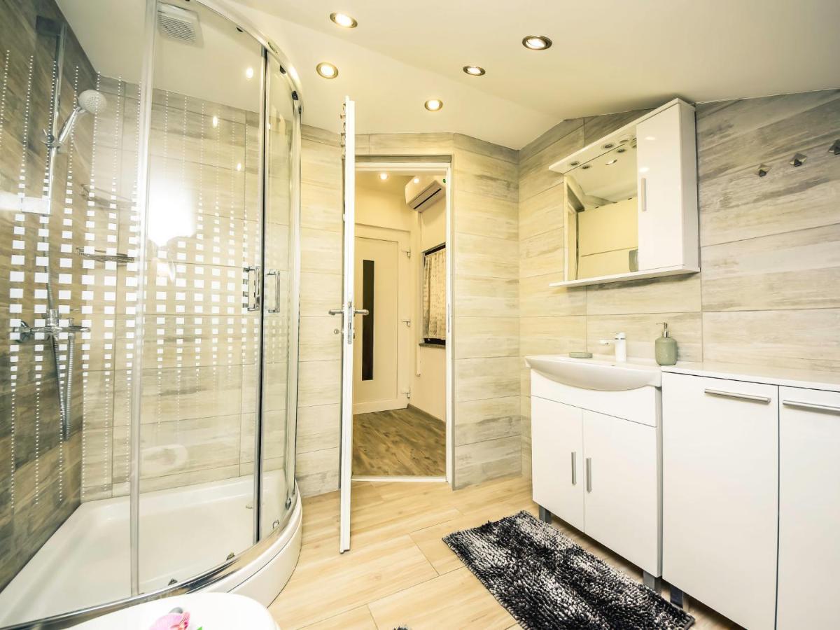 Apartment Matanovi Dvori-2 By Interhome 维尔 外观 照片