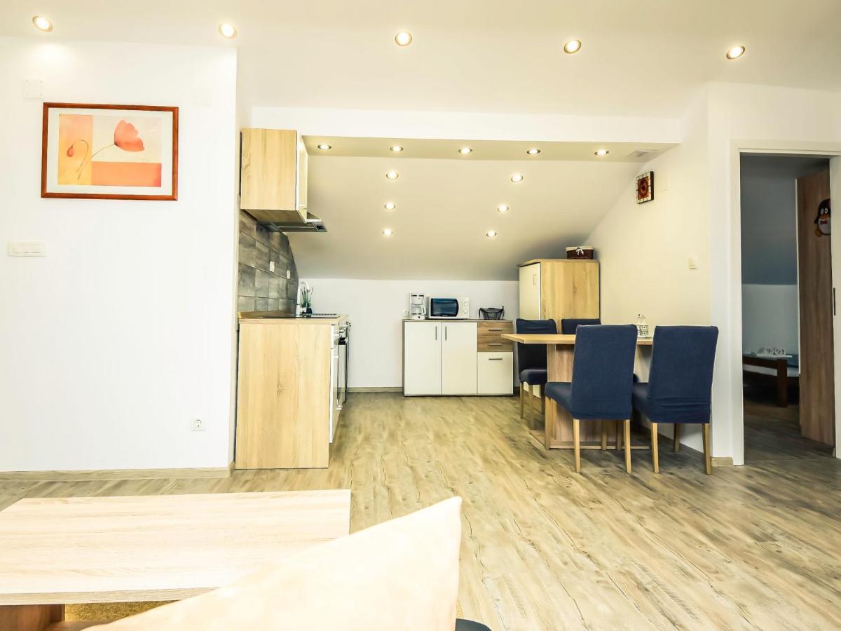Apartment Matanovi Dvori-2 By Interhome 维尔 外观 照片